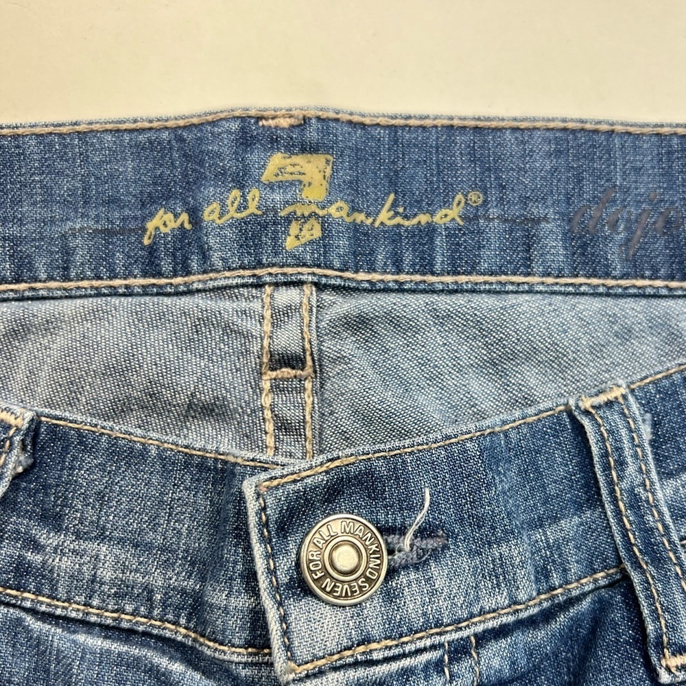 7 for All Mankind Blue Denim Bermuda Shorts Women’s Casual Jean Short size 31 - Picture 5 of 7